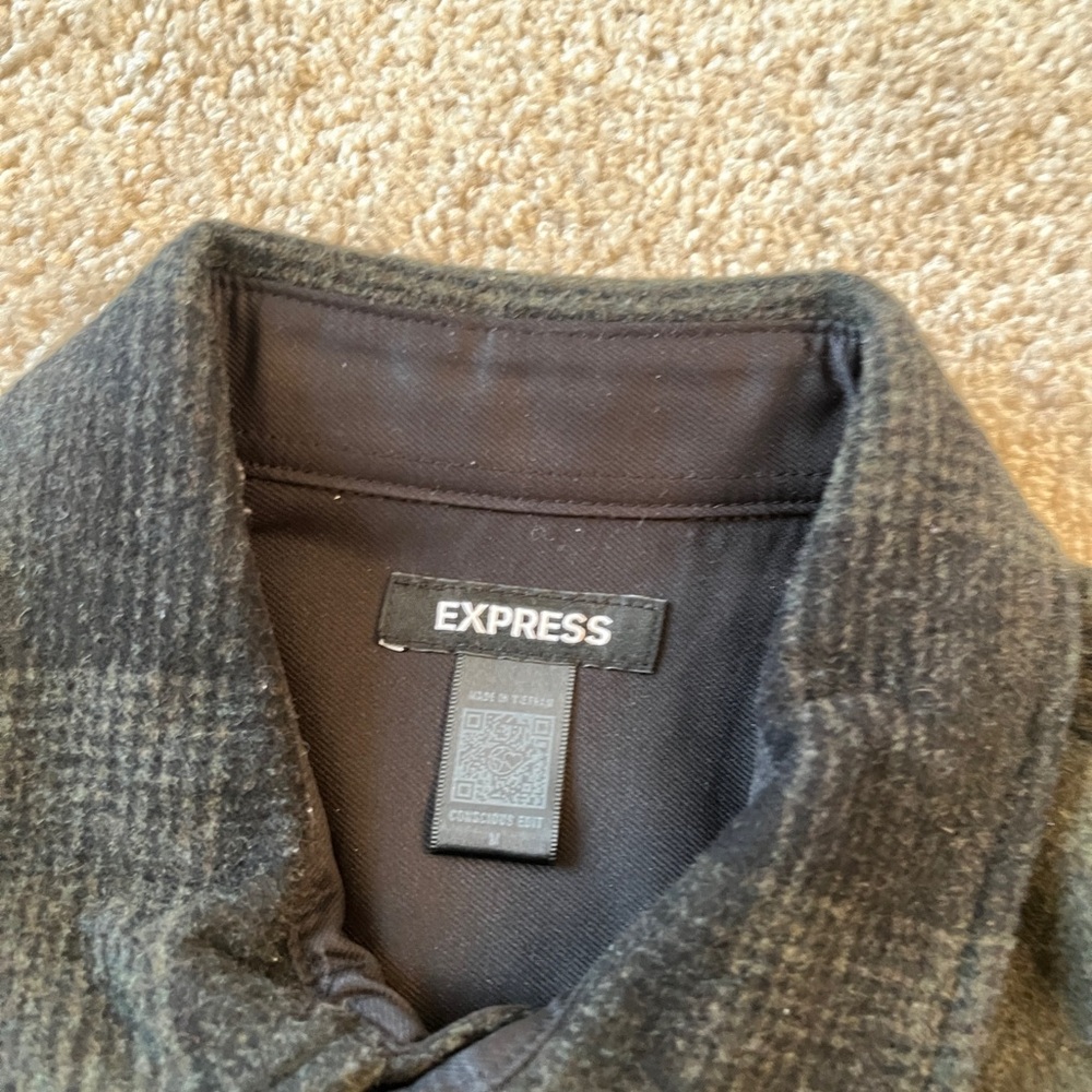 Express Men's Black and Green Plaid Shirt Jacket - Picture 3 of 6